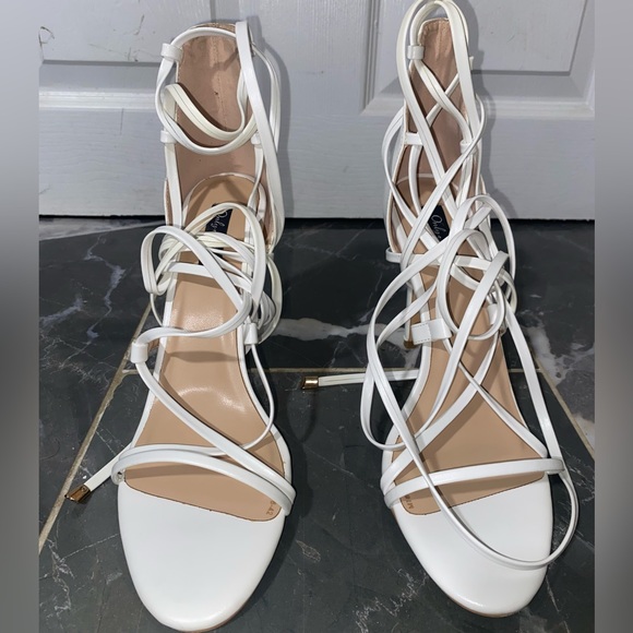 White thigh high lace up heels - Picture 2 of 2